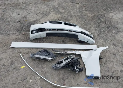 2018 BMW 330I z USA, uszkodzony, nr VIN WBA8B9C58JEE80771